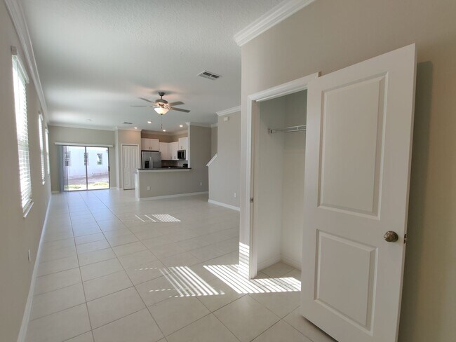 Building Photo - 23251 Willow Glen Way