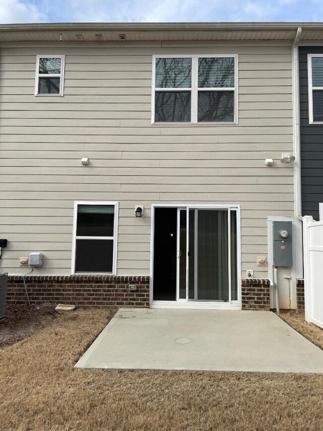 Building Photo - 118 Quinn Rd