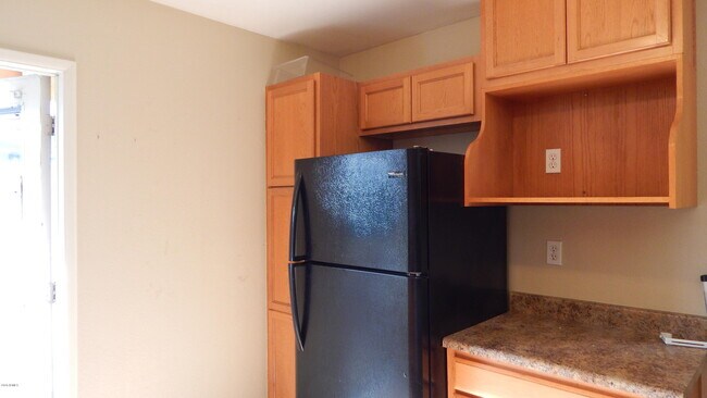 Building Photo - 2103 S Granada Dr