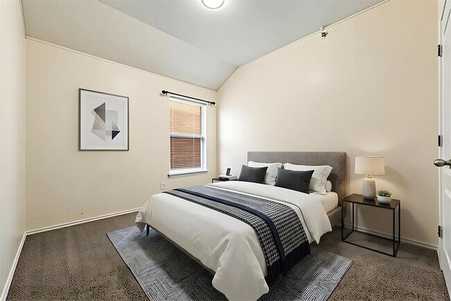 Building Photo - 1207 Cherrywood
