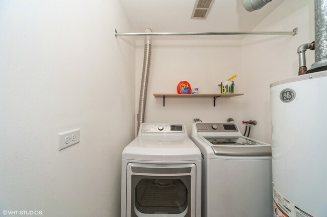 Building Photo - 301 Alice Ct