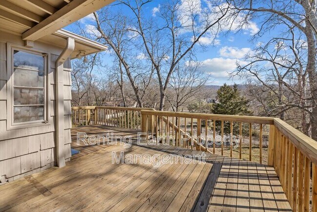 Building Photo - 8025 1st Ave S