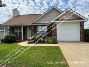 Building Photo - 207 Falkirk Dr