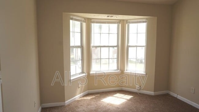 Building Photo - 5705 Hampton Ct