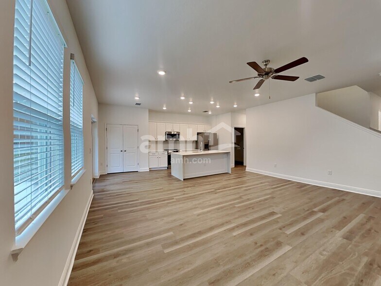 Building Photo - 6567 Atlantic Bch Ave
