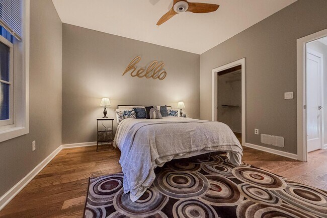 Building Photo - 190 E Gay St