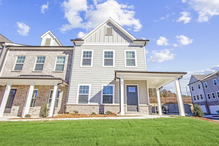 Building Photo - Mulberry Glen