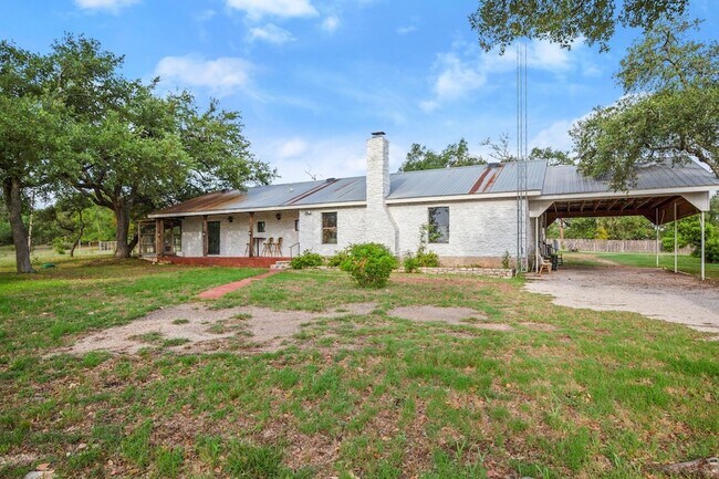 Building Photo - 10518 Signal Hill Rd