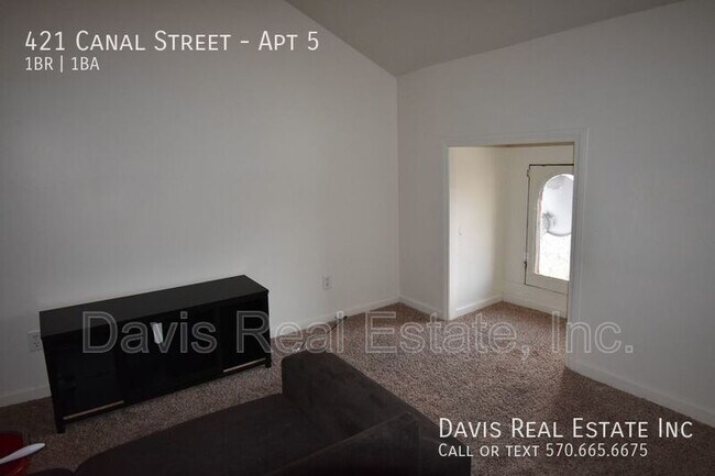 Building Photo - 421 Canal St