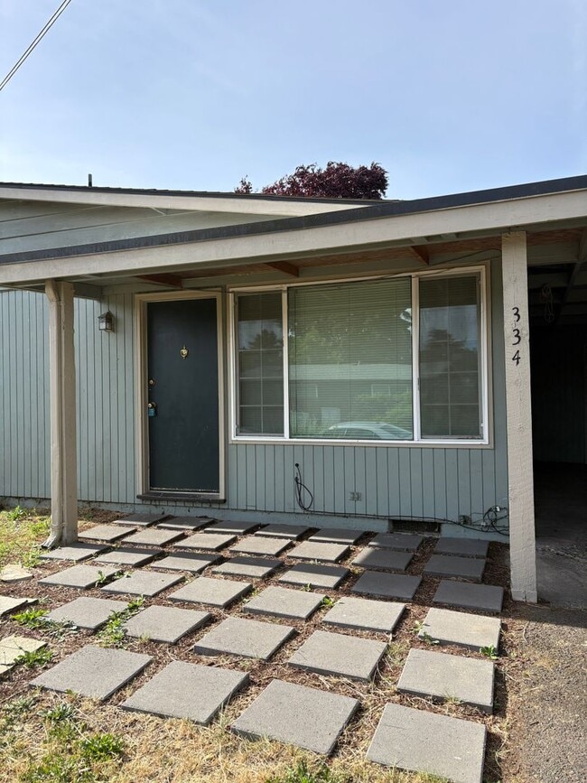 Building Photo - 2 Bedroom Duplex in Santa Clara Area