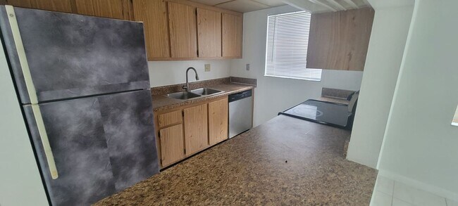 Building Photo - One bedroom unit near Palm Beach Outlets