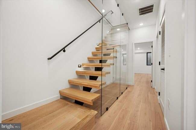 Building Photo - 871 N 20th St