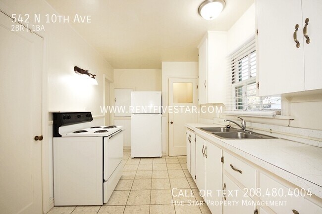 Building Photo - 542 N 10th Ave