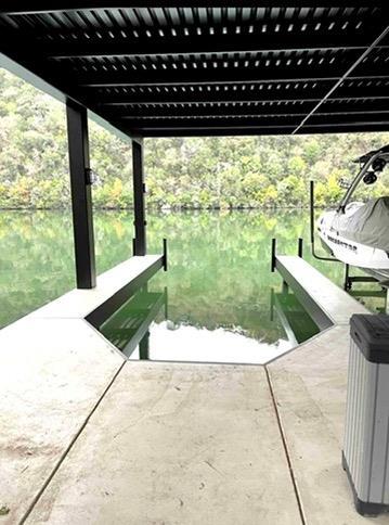 Building Photo - 2007 Manana St