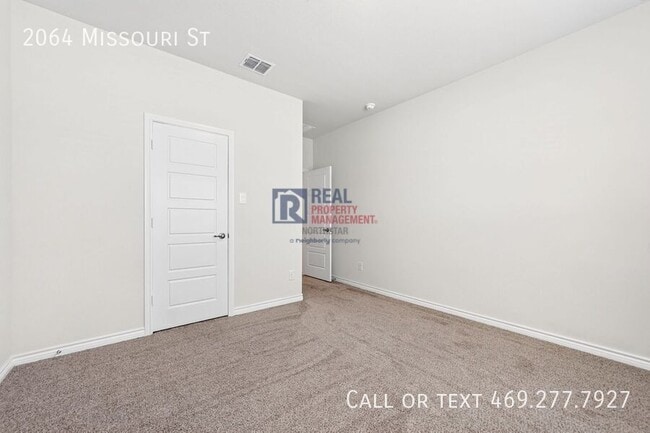 Building Photo - 2064 Missouri St