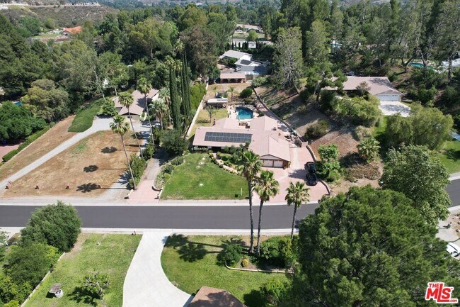 Building Photo - 15845 Condor Ridge Rd