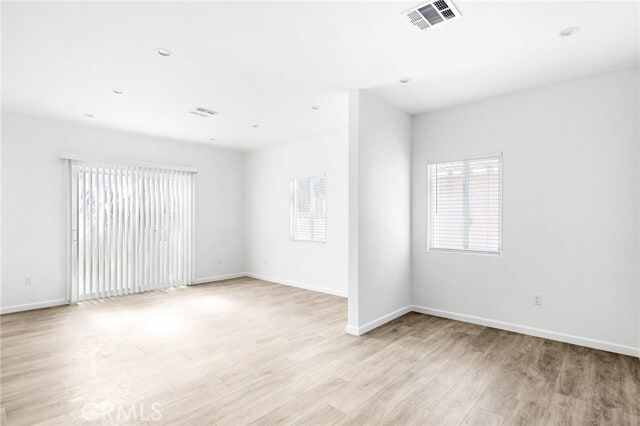 Building Photo - 7044 White Oak Ave