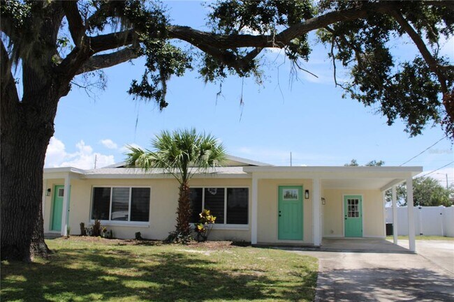 Building Photo - 6013 Fortune Pl