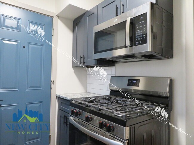 Building Photo - Newly Renovated Apartment Building