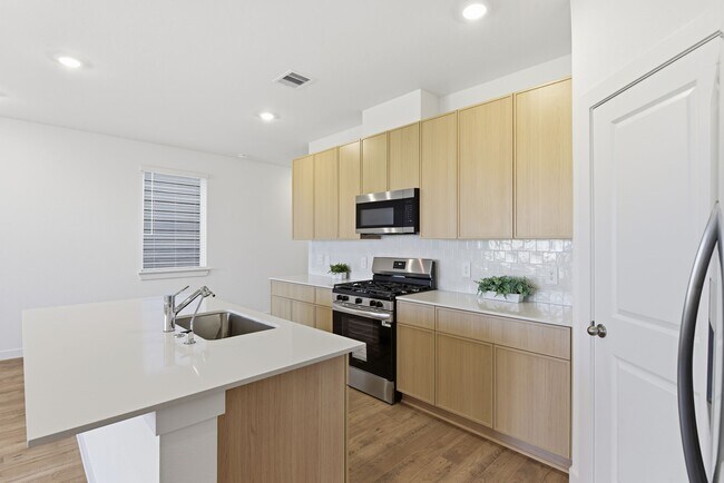 Building Photo - 3534 Blue Mockingbird St