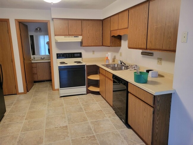 Building Photo - 3516 N Marcos Ln