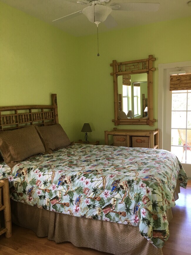 Building Photo - 211 Caravelle Dr