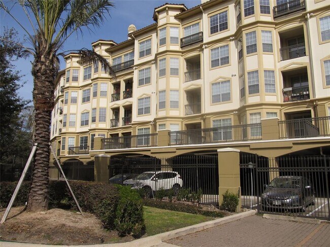 Building Photo - 7575 Kirby Dr