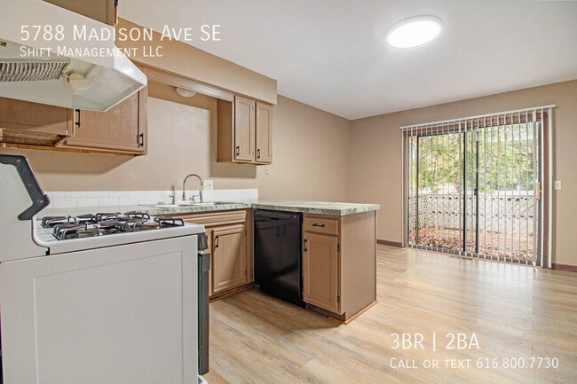 Building Photo - 5788 Madison Ave SE