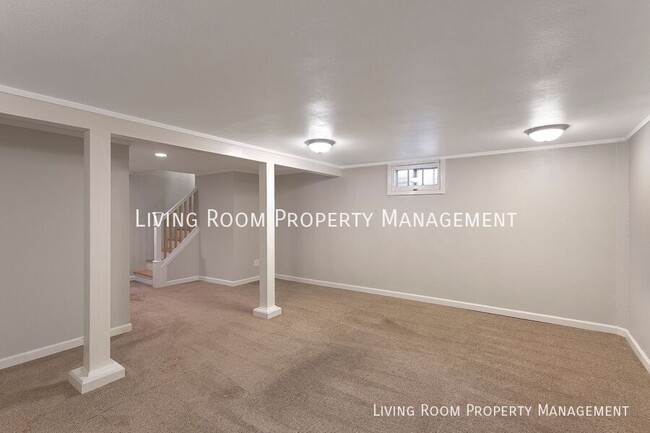 Building Photo - 2935 SE 77th Ave