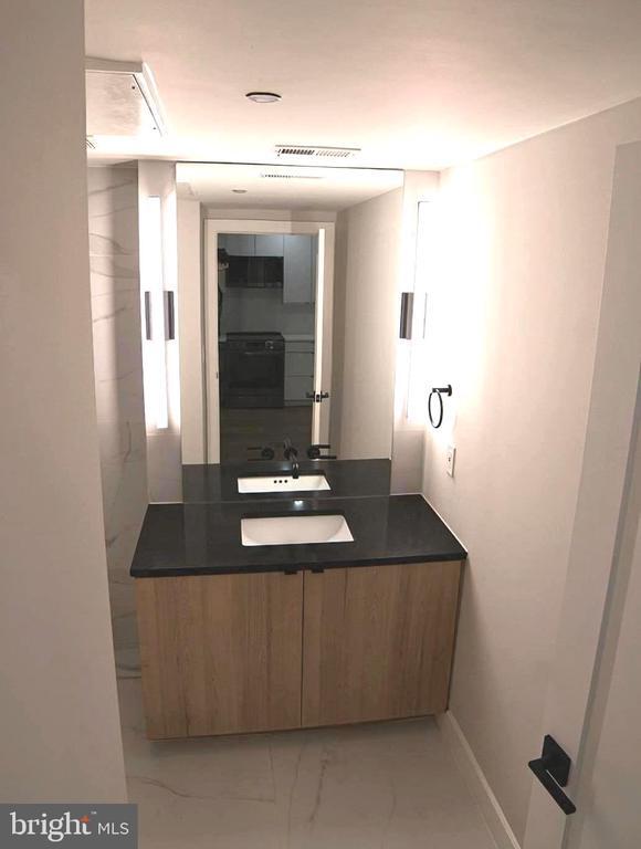 Building Photo - 1208 M St NW