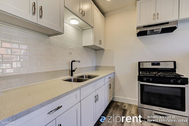 Building Photo - 1 br, 1 bath Condo - 2121 James M Wood Blv...