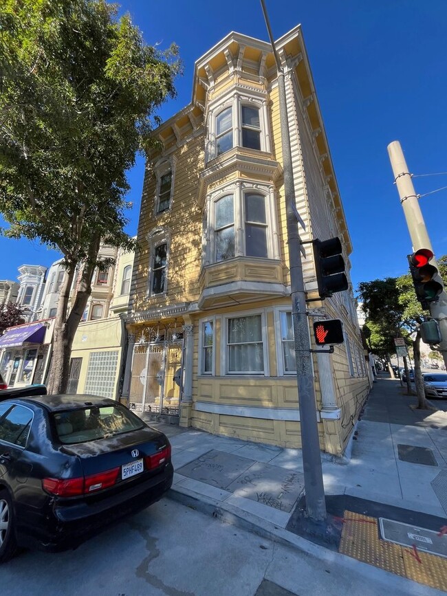 Building Photo - Webster St. Apts. (755-759)