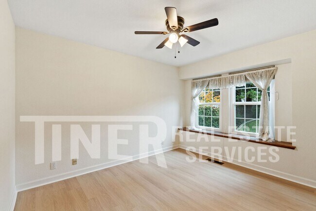 Building Photo - 3921 Rawhide Rd