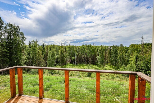 Building Photo - 2 BD, 2 BA Single-Family with Airstrip acc...