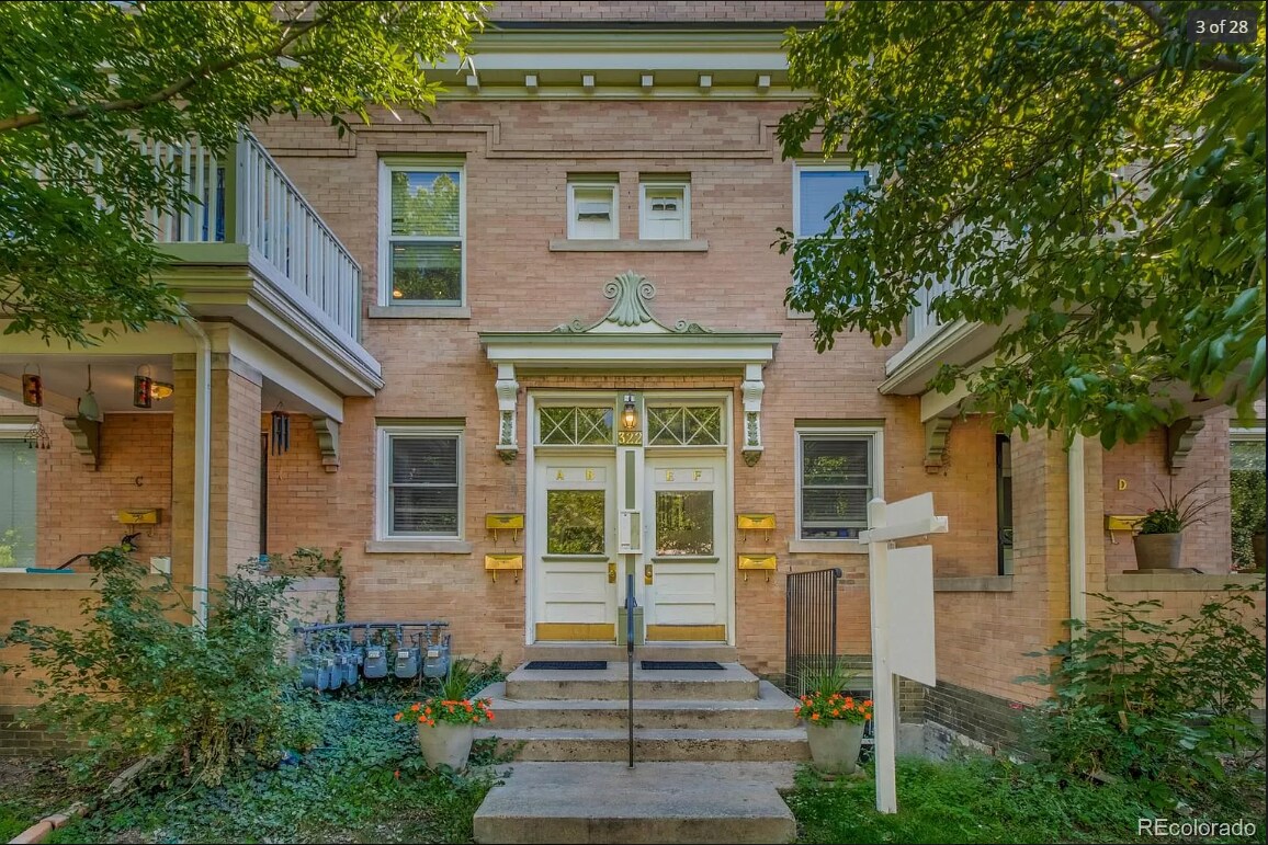 Building Photo - 322 E Cedar Ave
