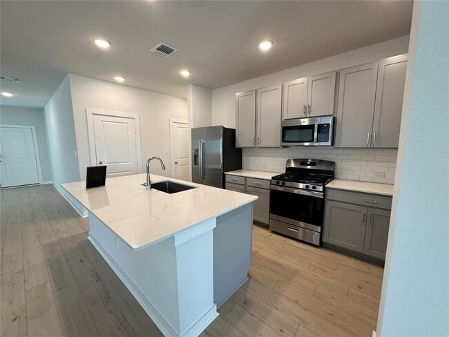 Building Photo - 109 Corn Ln