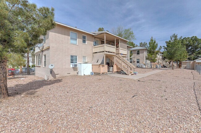 Building Photo - 619 A Ave
