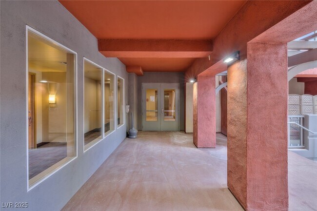 Building Photo - 51 E Agate Ave