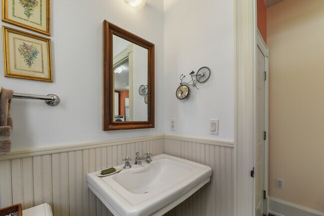 Building Photo - 36 Millard Rd