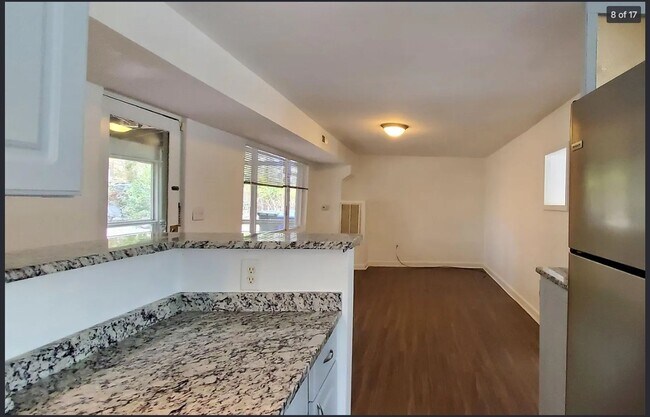 Building Photo - Beautiful 2-bedroom home!