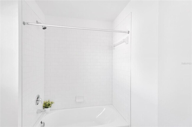 Building Photo - 6032 Shiner St