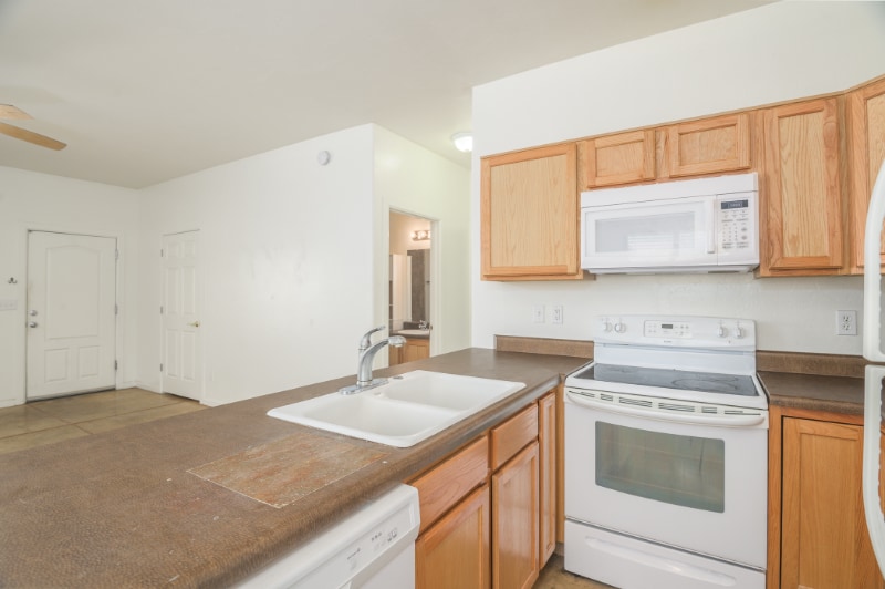 Building Photo - 1312 E 8th St