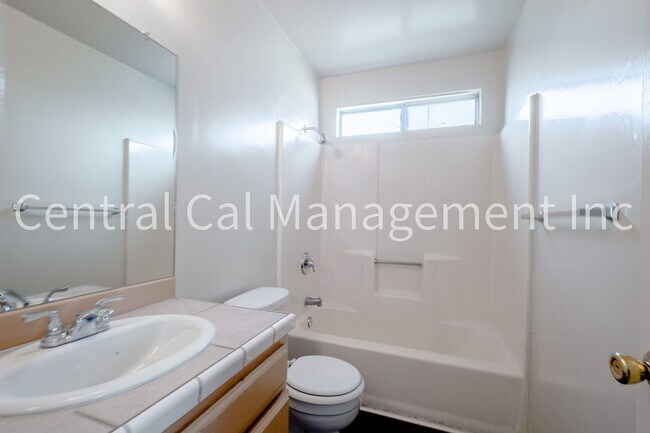 Building Photo - 808 Pershing St