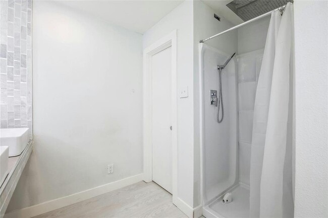 Building Photo - 8505 Spearman Dr