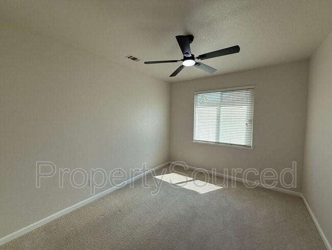 Building Photo - 617 Dody Dr