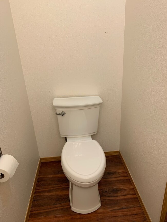 Building Photo - 3 Bdrm 1.5 Ba | Muldoon & Tudor area | AVA...