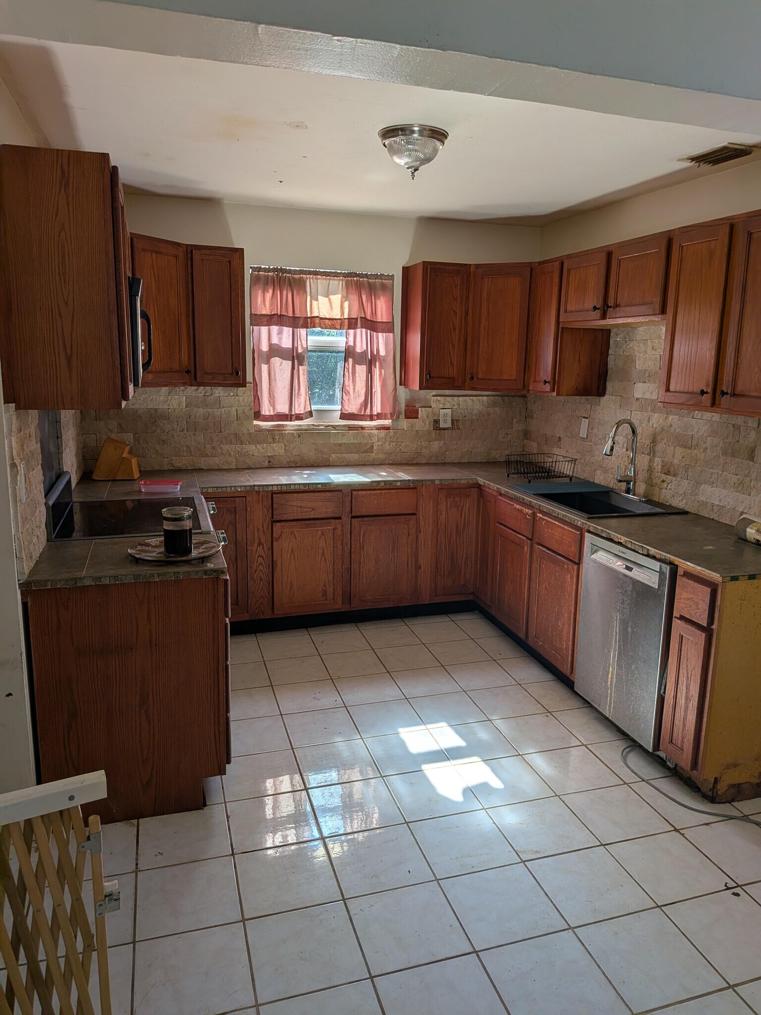 Building Photo - 4180 NW 11th Ave