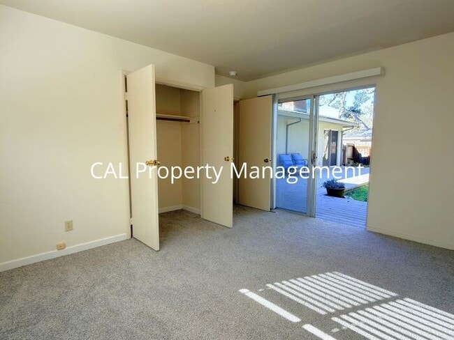 Building Photo - Beautiful 3-Bedroom Pebble Beach Home!