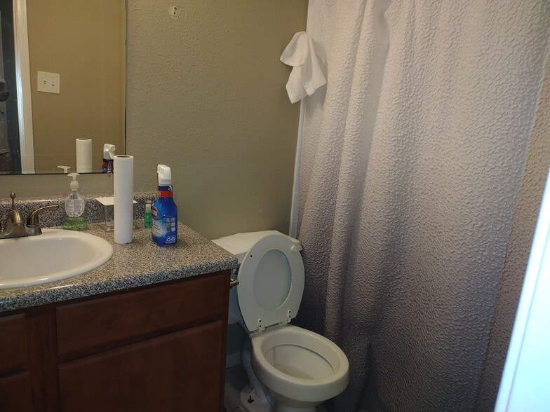 Building Photo - 3506 Cove View Blvd