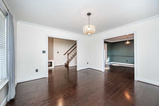 Building Photo - Beautiful Northside RVA Home-Move In Ready